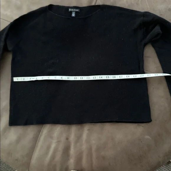 Eileen Fisher Black Cropped Merino Wool Sweater - Medium - Picture 10 of 12